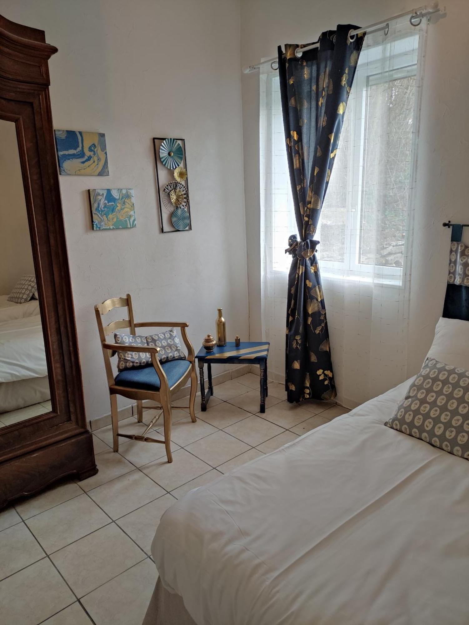 Bed and Breakfast Bleu Bonheur Dennevy Zimmer foto